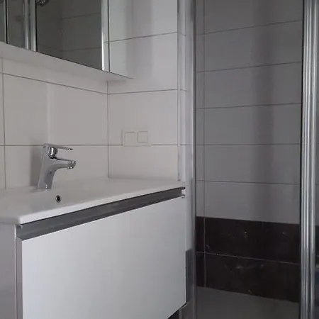 Emerald Dreams Apartment Avsallar